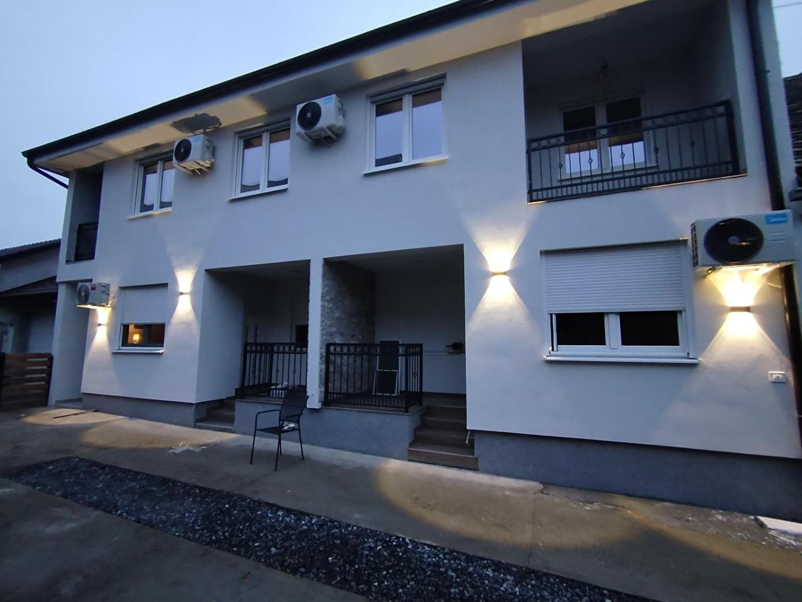 Surcin Central Stay Apartment Surcin